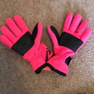 NWT tru/fit pink winter gloves